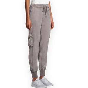 Young Fabulous & Broke Cargo Capri Pants